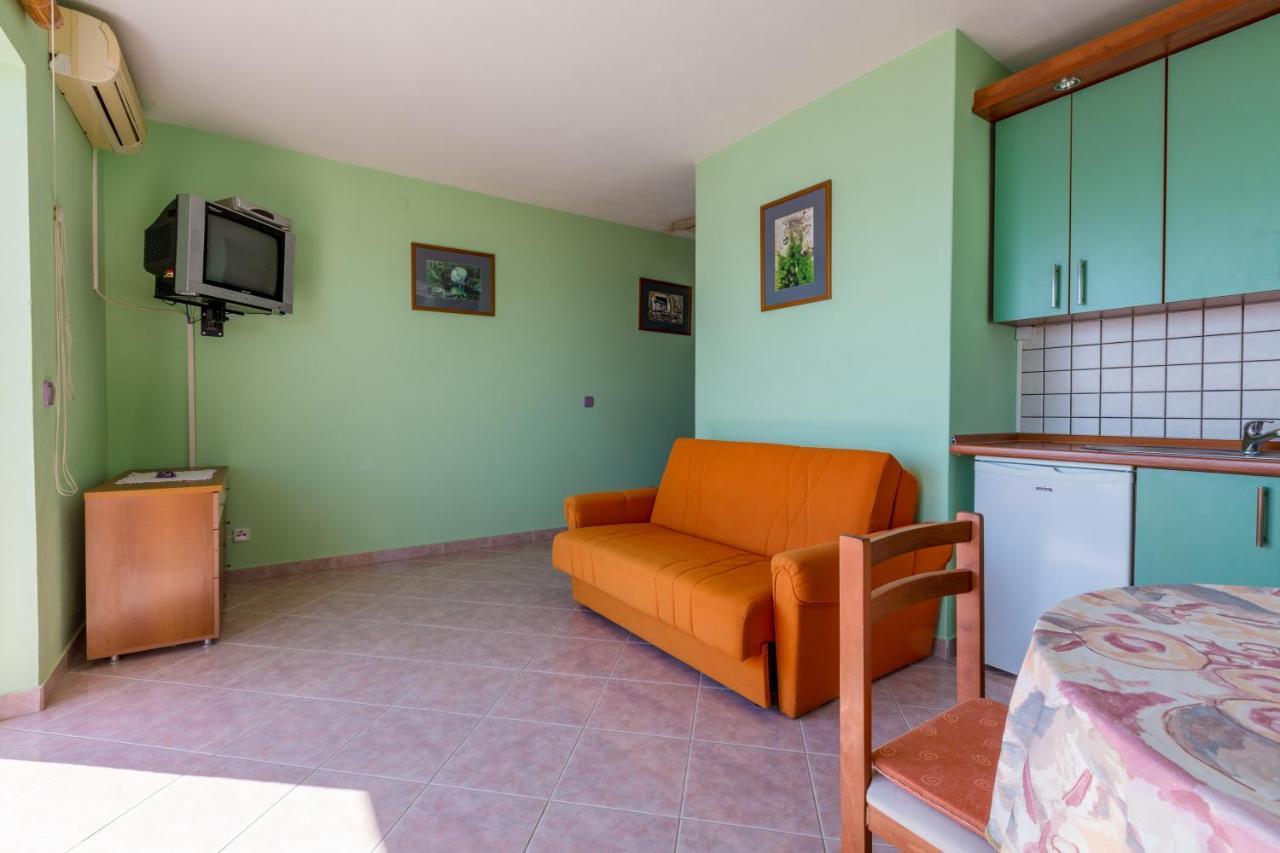 Apartmani Rino Dramalj Exterior foto
